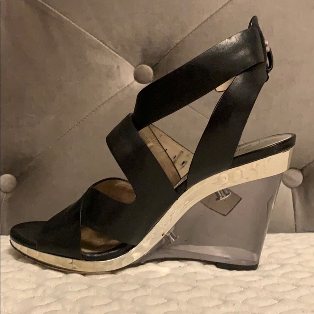 MK wedges